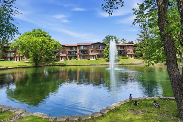 2512 Waterbury Drive 705, Woodridge, IL 60517