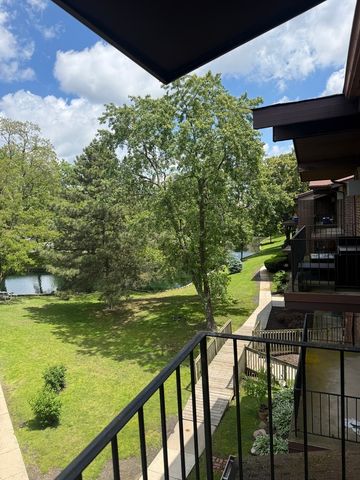 2512 Waterbury Drive 705, Woodridge, IL 60517