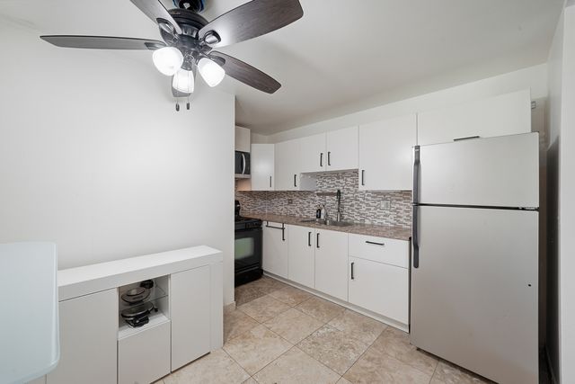 2512 Waterbury Drive 705, Woodridge, IL 60517
