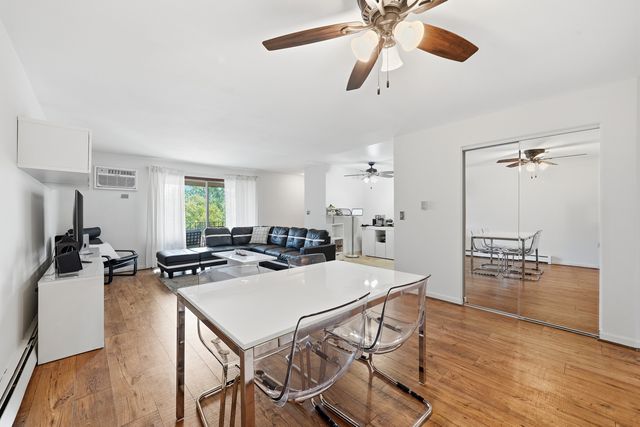 2512 Waterbury Drive 705, Woodridge, IL 60517