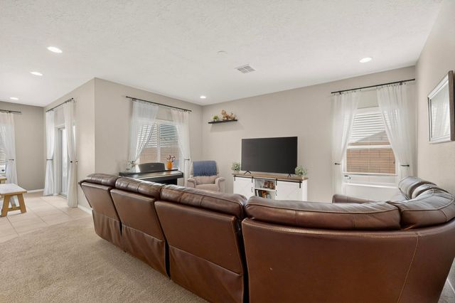 115 Prism Avenue SW, Rio Rancho, NM 87124