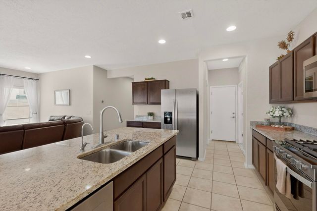 115 Prism Avenue SW, Rio Rancho, NM 87124