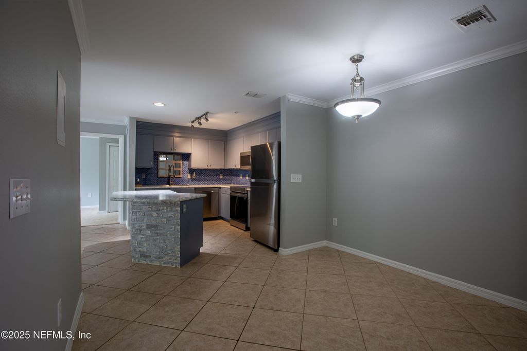 3591 KERNAN Boulevard S 521, Jacksonville, FL 32224