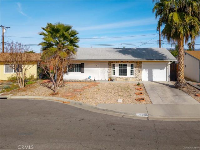 640 Barber Drive, Hemet, CA 92543