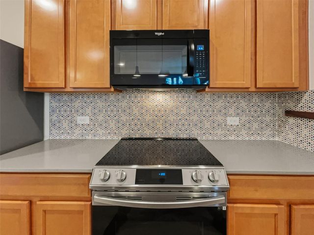 6504 Carriage Pines DR, Del Valle, TX 78617