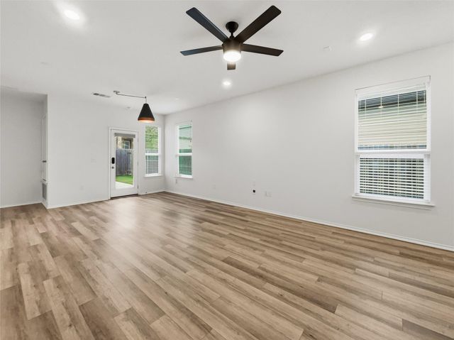 6504 Carriage Pines DR, Del Valle, TX 78617