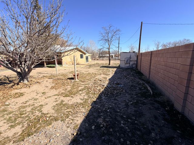 5732 Wood Road SW, Albuquerque, NM 87105