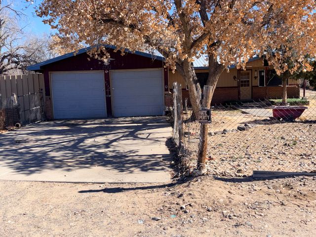 5732 Wood Road SW, Albuquerque, NM 87105