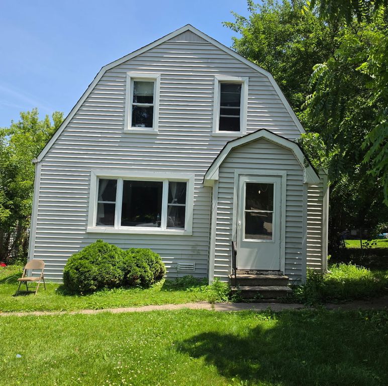 1611 N Pleasant Drive, Round Lake Beach, IL 60073