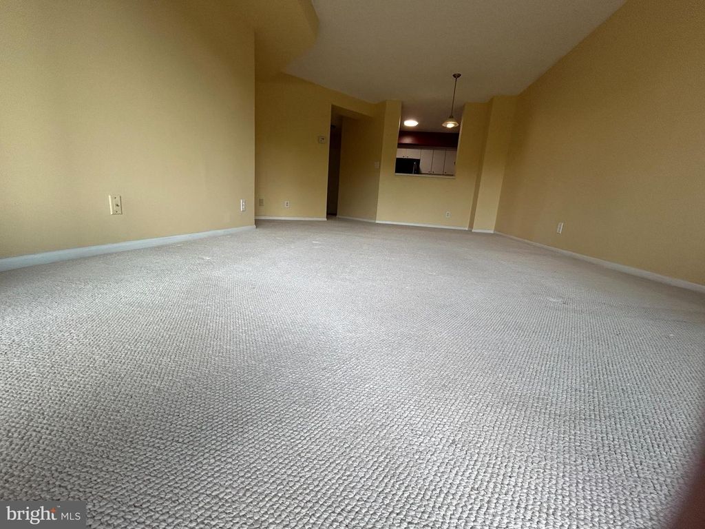 2100 LANGSTON BLVD #201, Arlington, VA 22201