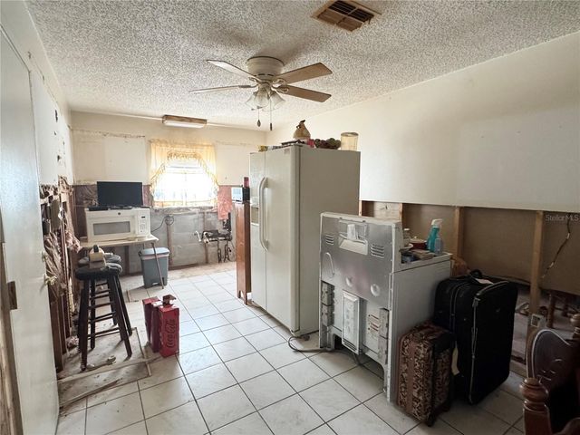 6341 ELMHURST DRIVE, Pinellas Park, FL 33782