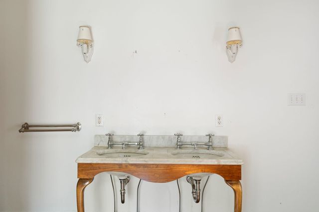 131 Stark Road, Brattleboro, VT 05301