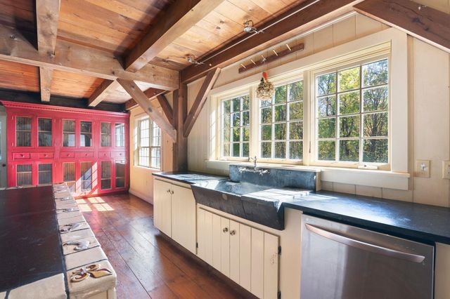 131 Stark Road, Brattleboro, VT 05301