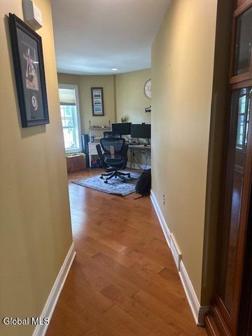 15 Patroon Pointe Drive, Rensselaer, NY 12144