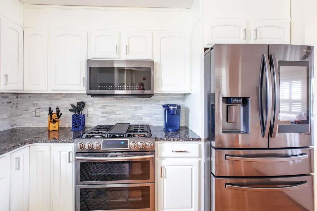 Image 14 of property listing at 35 Ashworth Ave # 3, Hampton, NH 03842