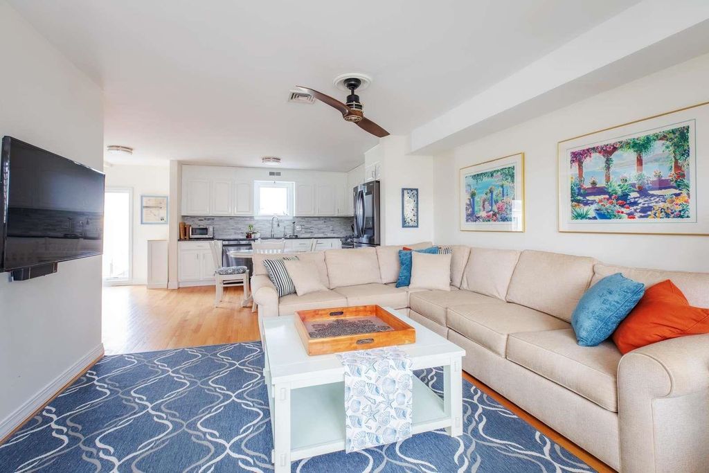 Image 19 of property listing at 35 Ashworth Ave # 3, Hampton, NH 03842