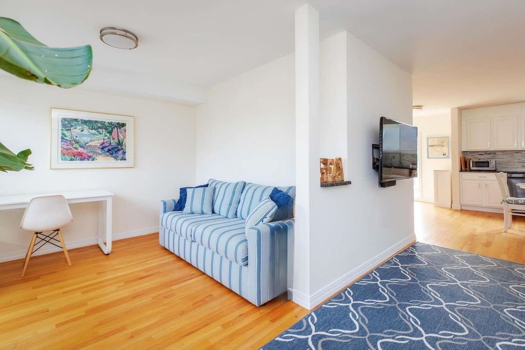 Image 21 of property listing at 35 Ashworth Ave # 3, Hampton, NH 03842