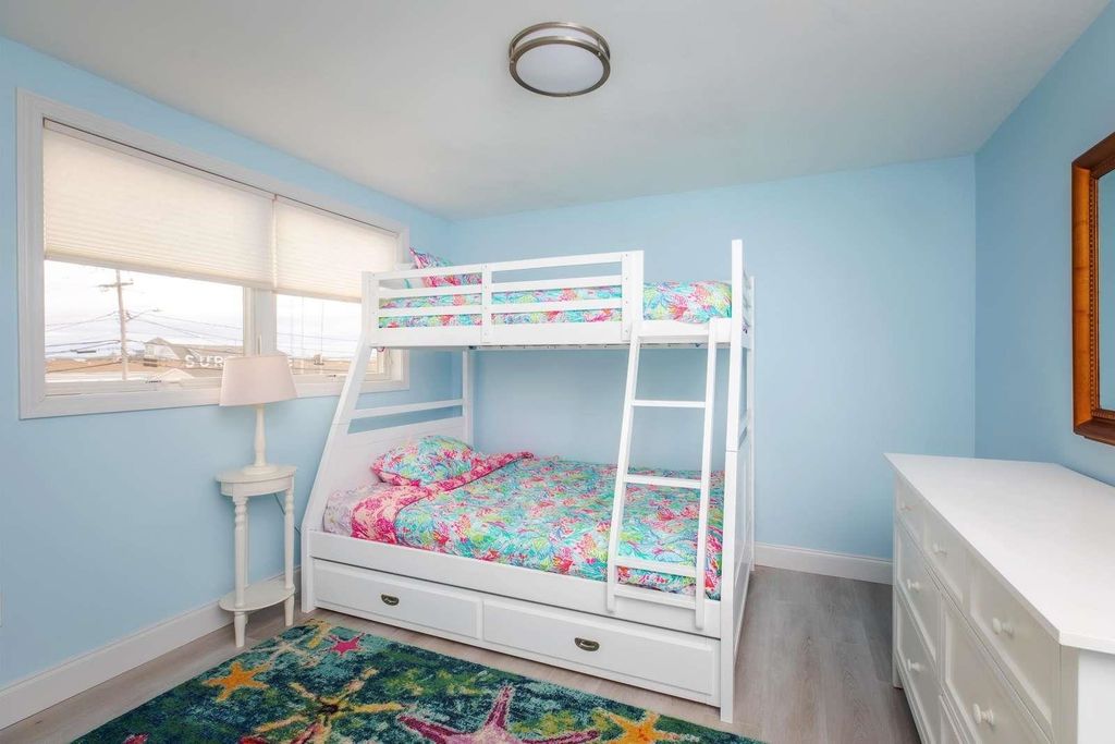 Image 31 of property listing at 35 Ashworth Ave # 3, Hampton, NH 03842