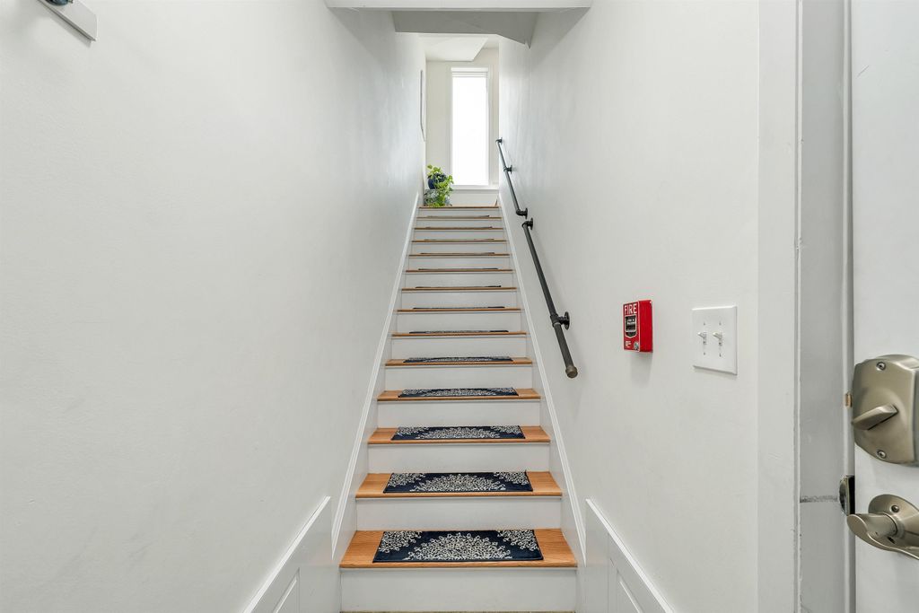 Image 9 of property listing at 35 Ashworth Ave # 3, Hampton, NH 03842
