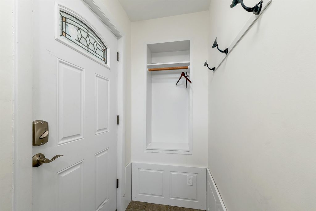 Image 10 of property listing at 35 Ashworth Ave # 3, Hampton, NH 03842