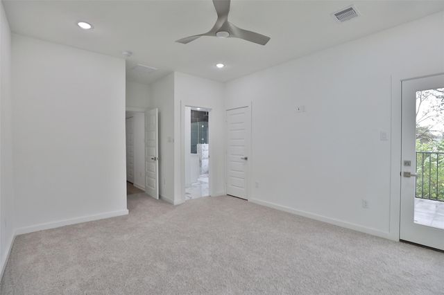 9349 Lavender St, North Houston, TX 77016