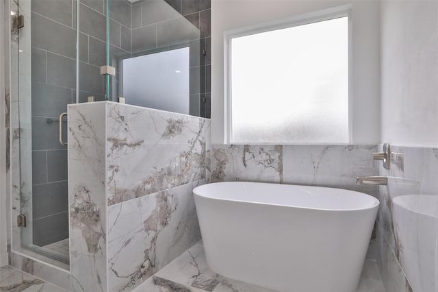 9349 Lavender St, North Houston, TX 77016