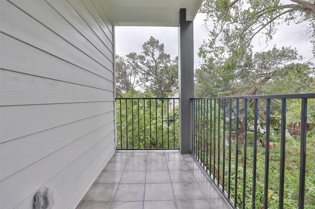 9349 Lavender St, North Houston, TX 77016