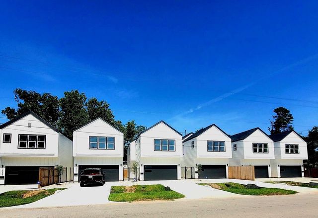 9349 Lavender St, North Houston, TX 77016