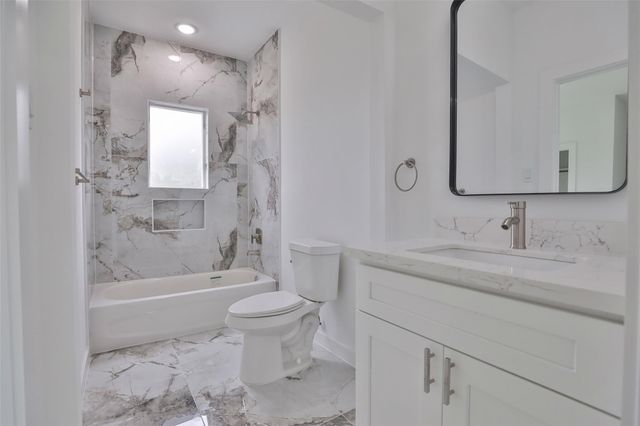 9349 Lavender St, North Houston, TX 77016