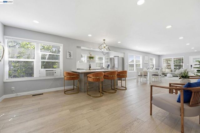 37286 3Rd St, Fremont, CA 94536