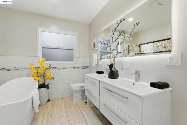 37286 3Rd St, Fremont, CA 94536