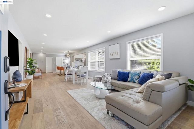 37286 3Rd St, Fremont, CA 94536