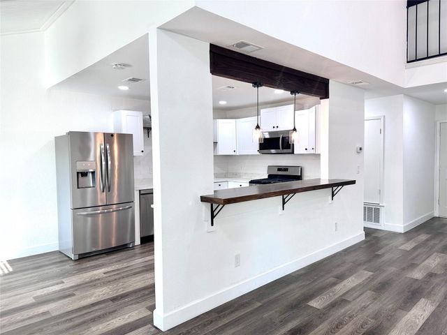 1733 Harliquin RUN, Austin, TX 78758