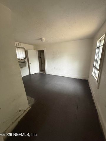 1649 STATE Street W, Jacksonville, FL 32209
