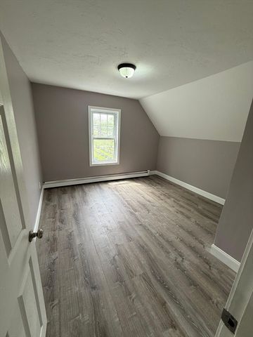 5 Lyman St, Worcester, MA 01603