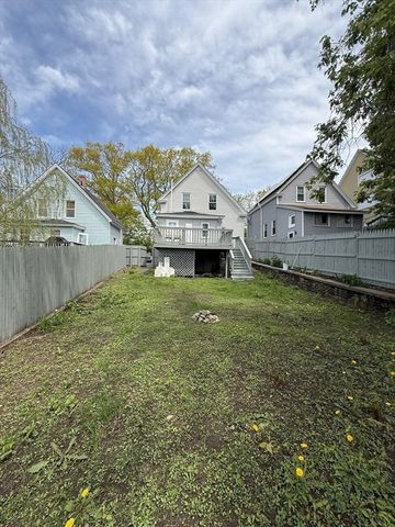 5 Lyman St, Worcester, MA 01603