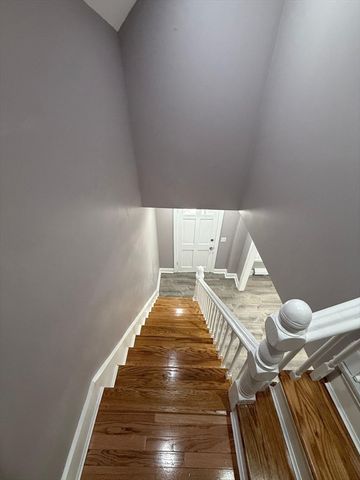 5 Lyman St, Worcester, MA 01603