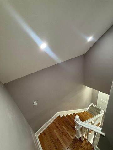 5 Lyman St, Worcester, MA 01603
