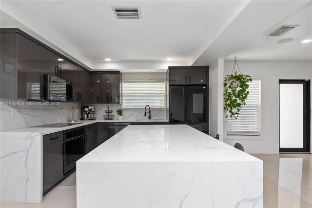 11810 W Biscayne Canal Road, Miami, FL 33161