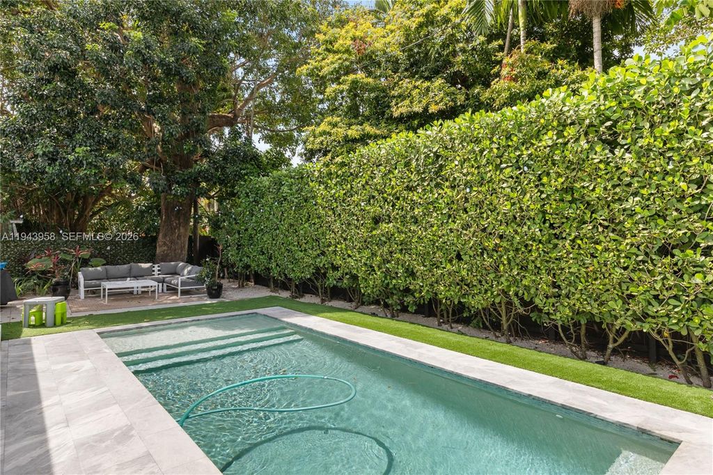 11810 W Biscayne Canal Road, Miami, FL 33161