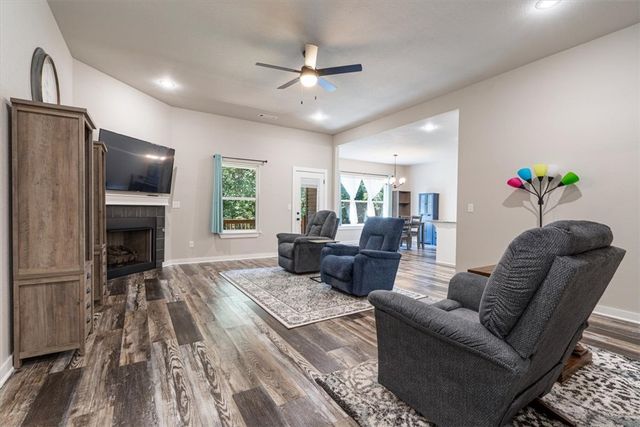 26 Osborne Drive, Bella Vista, AR 72715