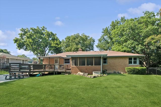 1219 121st Street, Lemont, IL 60439