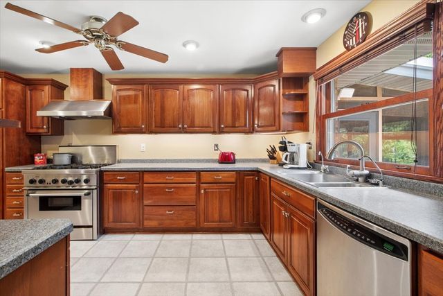 1219 121st Street, Lemont, IL 60439