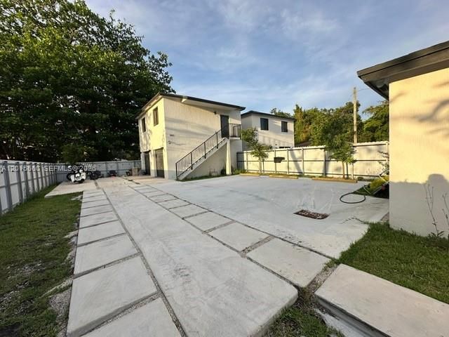 10091 Kumquat St, Miami, FL 33157