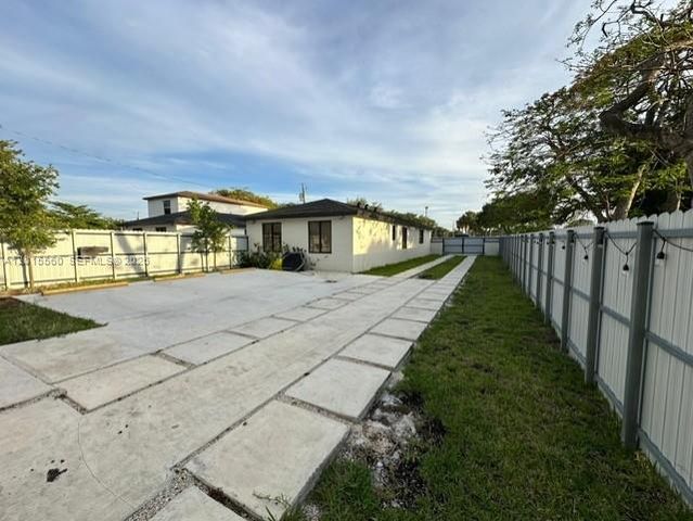 10091 Kumquat St, Miami, FL 33157