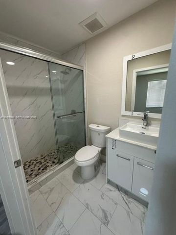 10091 Kumquat St, Miami, FL 33157