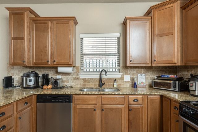 580 Lancaster Road, Centerton, AR 72719