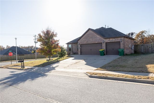 580 Lancaster Road, Centerton, AR 72719