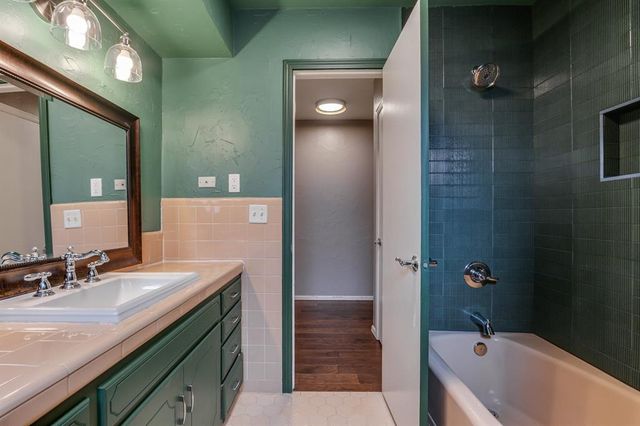 3213 NW 61st Place, Oklahoma City, OK 73112