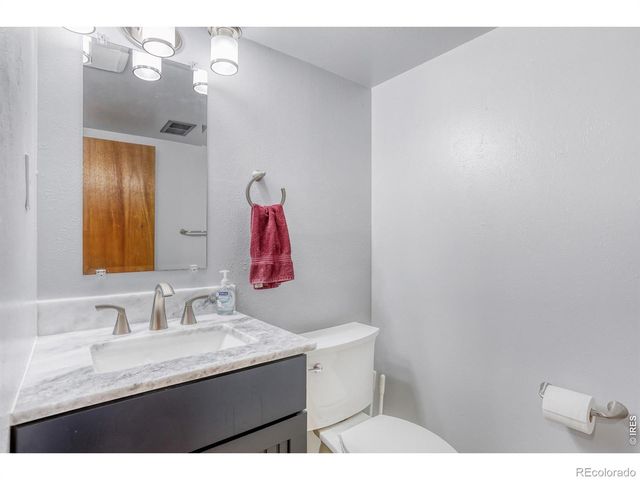 1805 S Pratt Parkway, Longmont, CO 80501